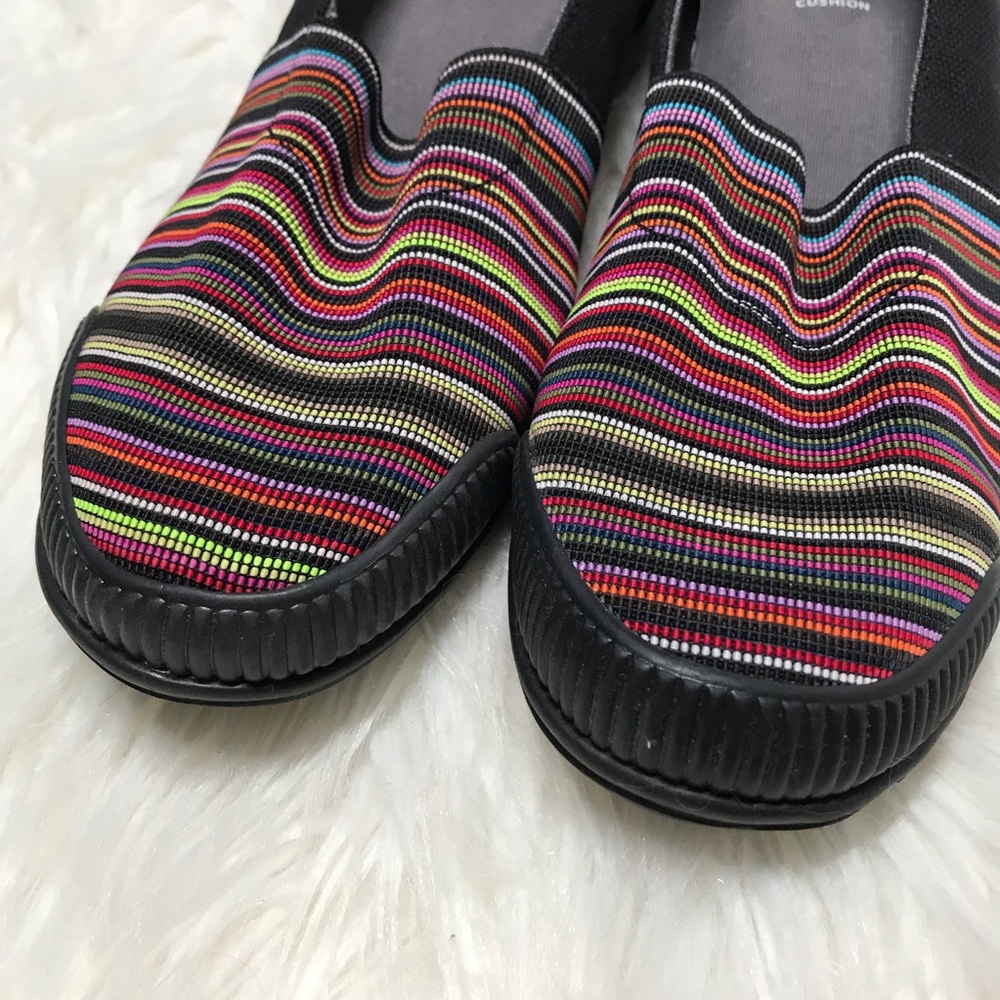 Cougar Canvas Memory Molded Multi Color Slip On - image 4